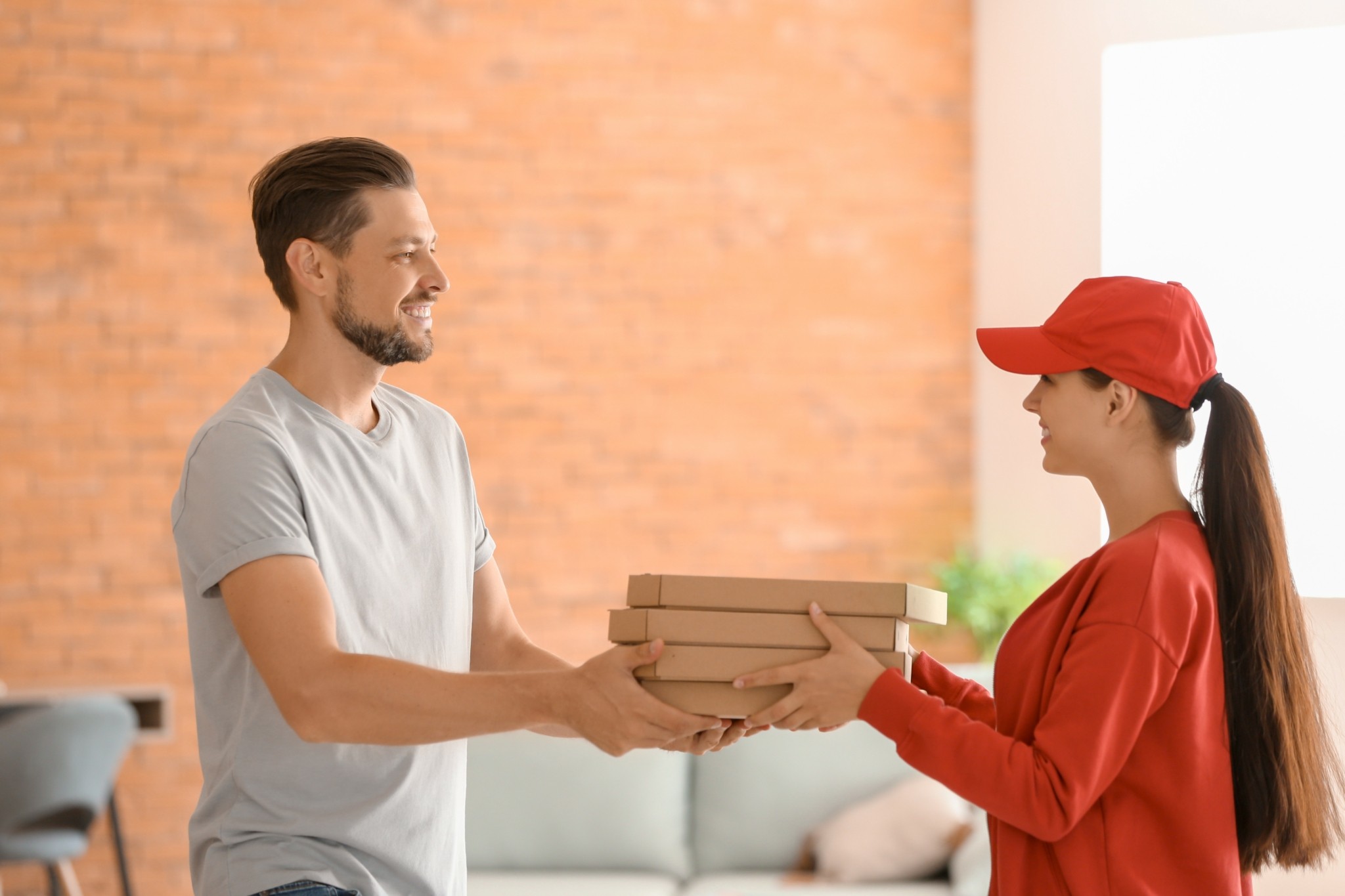 Lastmily: Eξασφάλισε επένδυση 1 εκατ. από το Uni.Fund με στόχο να μεταμορφώσει τον τρόπο που γίνονται τα deliveries